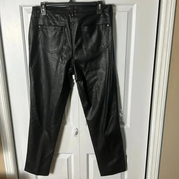 Y2K vtg black women pleather pants size 10 P.
Academia ,goth 
,Whimsigoth,club - Picture 7 of 17